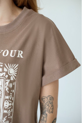 Футболка жіноча